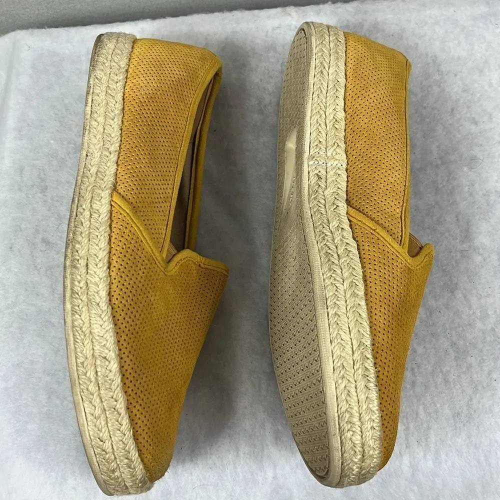 Clarks‎ Suede Soft Cushion Slip On Espadrille Shoes Womens Size 9 Mustard Yellow
